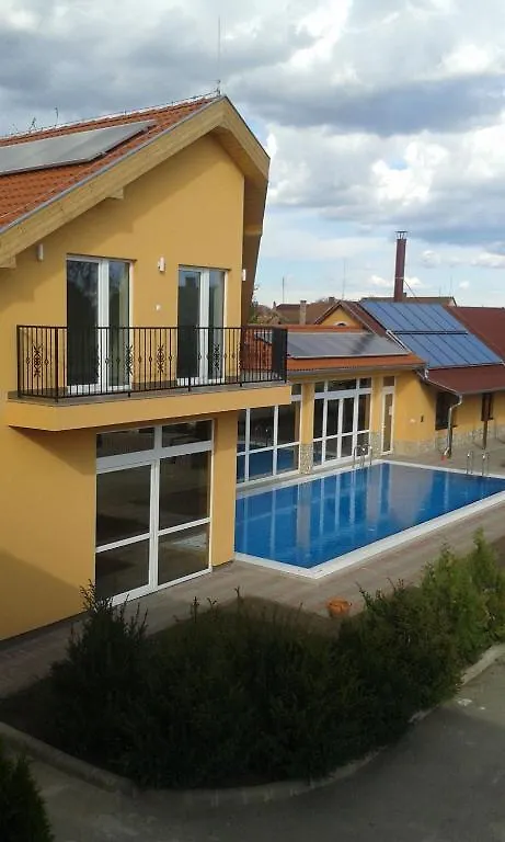 Hrc Panzio Hotel Hajduszoboszlo 3*,  Hungary